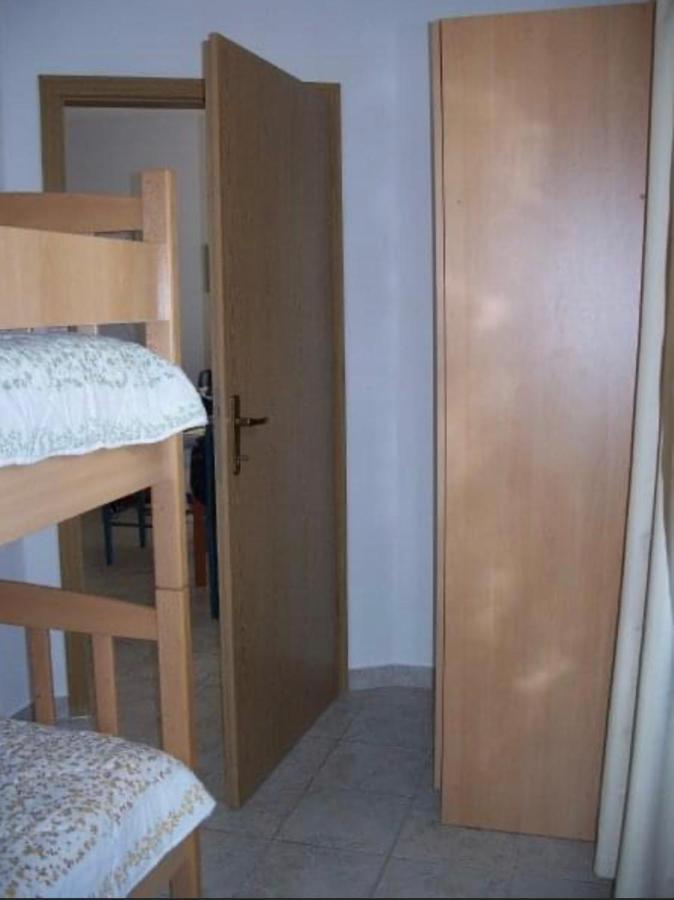 Olivia, Seaside Apartment In Medulin, Croatia Bagian luar foto